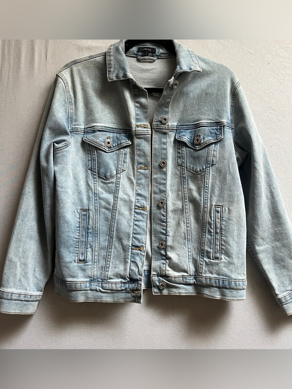 RW&CO. Classic Light Blue Button Front Denim Jacket S